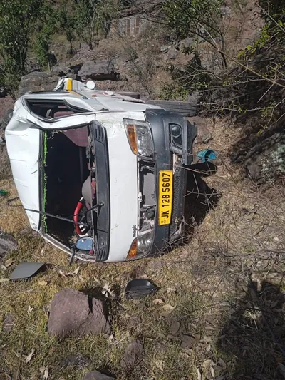 three injured in road accident in j k s poonch