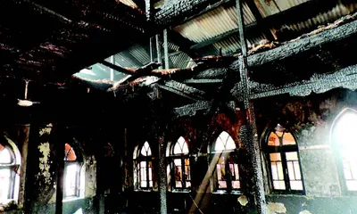 masjid gutted in saraf kadal blaze