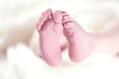 woman delivers baby on road in rajouri