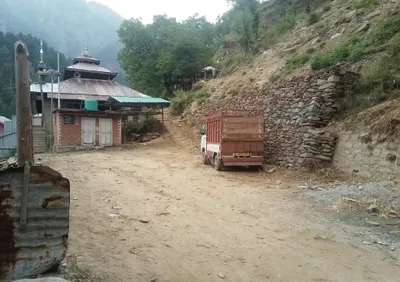 residents of uri area seek macadamisation of key road stretch