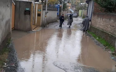 rains cause waterlogging in srinagar areas