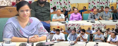 deo kupwara holds interactive session with sector  zonal magistrates