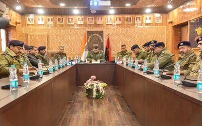 igp kashmir assesses security situation of baramulla  sopore