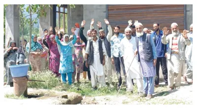 protests erupt in kupwara area over lack of drinking water supply