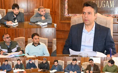 dc kulgam chairs dcdc meeting  reviews cooperative sector