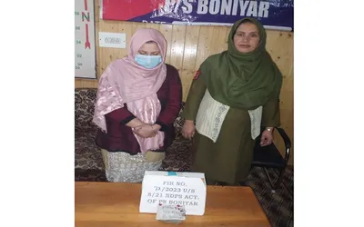 lady drug peddler arrested in baramulla