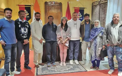 actress moubani sorcar celebrates diwali with bsf