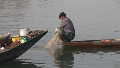 unprecedented dry spell taking toll on bandipora fishermen