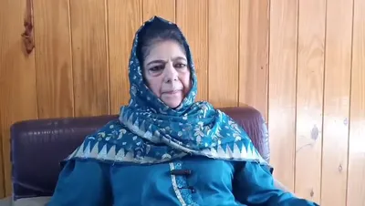 mehbooba slams govt for favouring jailed leaders