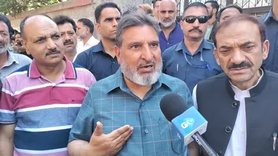 altaf bukhari questions mehbooba’s claim