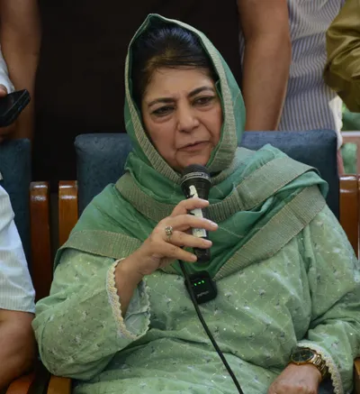 mehbooba calls for lifting of ban on jamaat