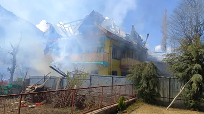 residential house gutted in kangan