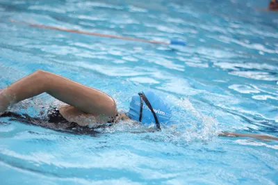 junior women s swimming series   vanshika of mcs pathankot creates history