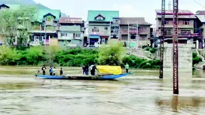 srinagar boat tragedy   body of another boy retrieved from jhelum  toll 8