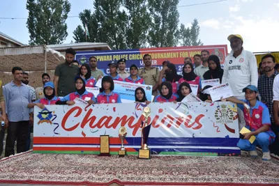 kupwara police cricket tournament for women concludes with thrilling final