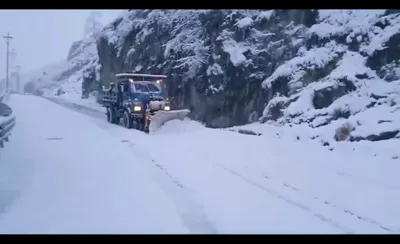 bandipora gurez road remains closed after fresh snowfall
